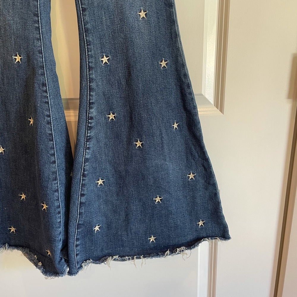 Judy Blue Star-Embellished Blue Flare Jeans - Picture 3 of 7